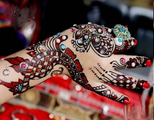 Tips To Get Darker Color For Beautiful Mehndi Designs
